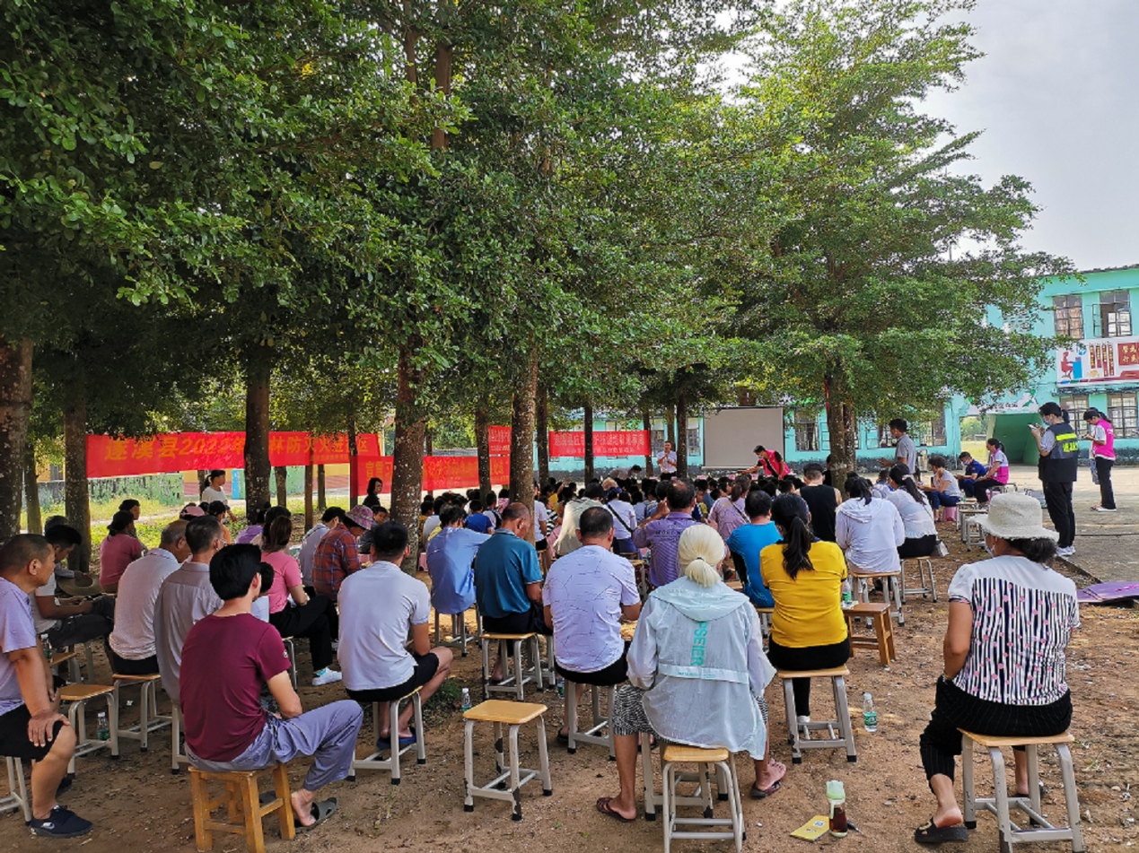 遂溪縣開展防災(zāi)減災(zāi)、防溺水、交通安全、消防知識等應(yīng)急科普知識進(jìn)萬家活動2.png