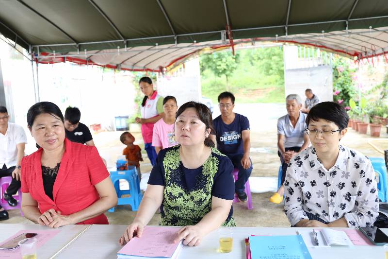 8省婦聯(lián)組織聯(lián)絡(luò)部部長(zhǎng)張穗文作工作部署.JPG