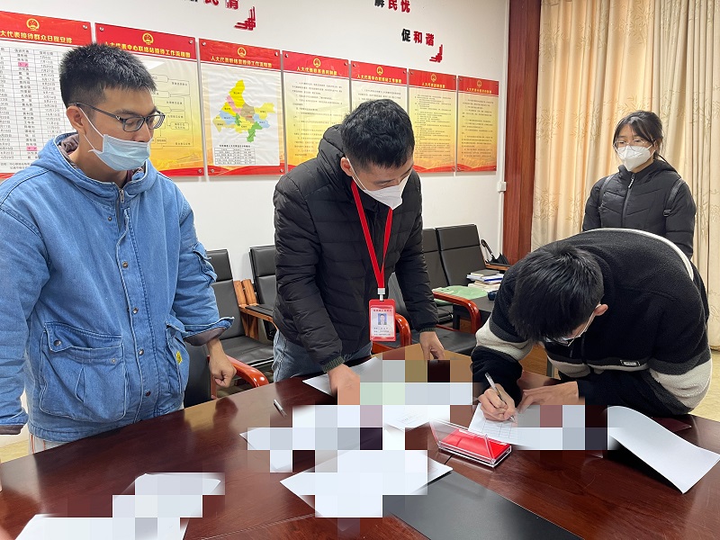 12 小、中、高考以及碩博獎學金發(fā)放現(xiàn)場.jpg