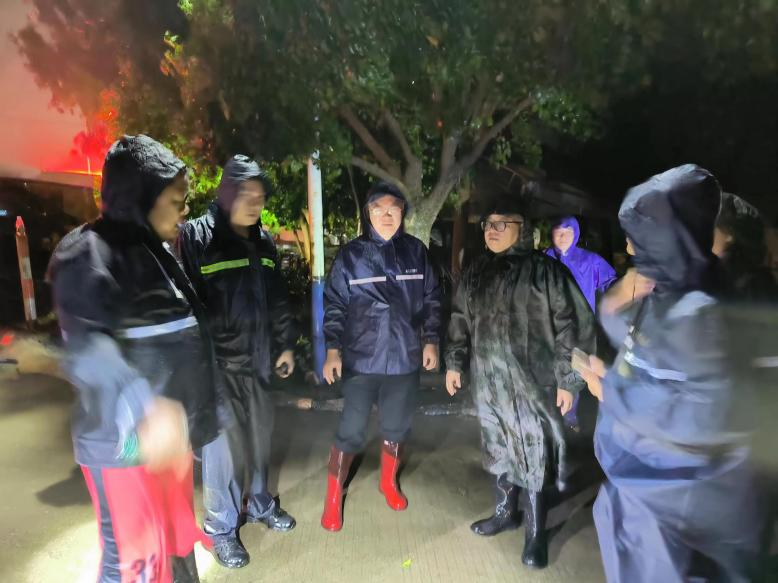遂溪縣委副書記、縣長劉劍率隊高效處置1.png