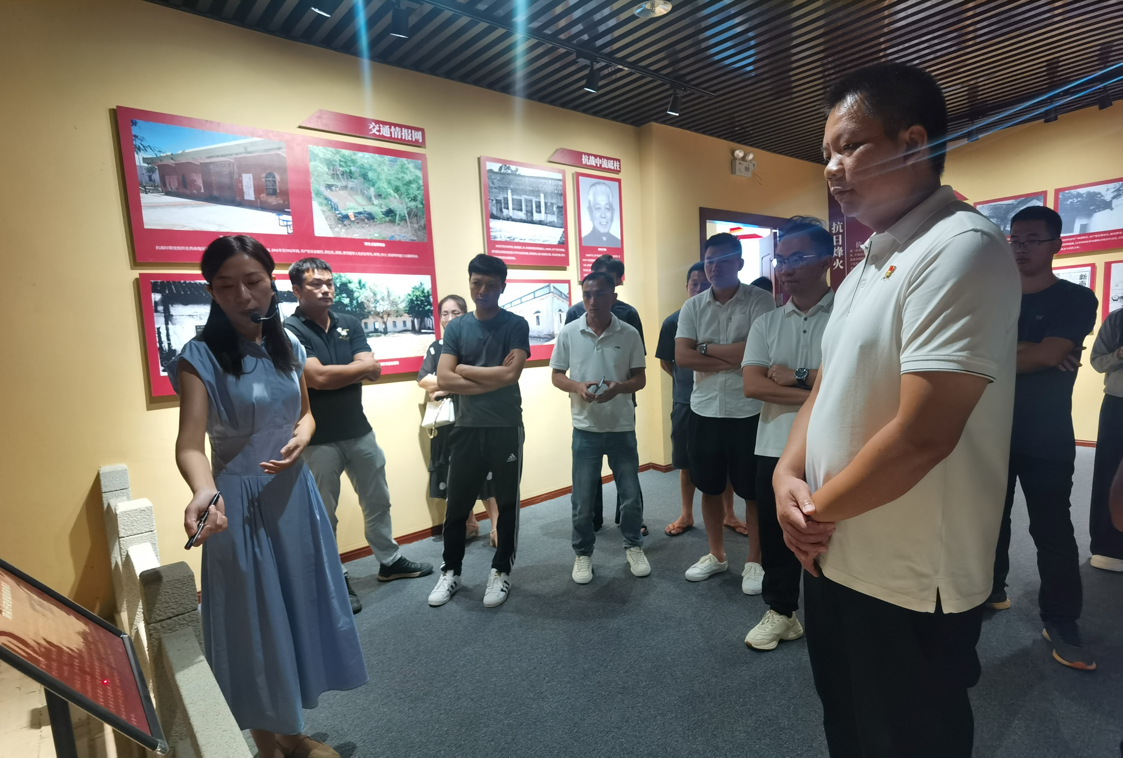 1、主辦單位：江洪鎮(zhèn)人民政府；開展活動(dòng)時(shí)間：2024年9月18日；活動(dòng)開展主題：江洪鎮(zhèn)政府開展“銘記歷史 吾輩自強(qiáng)”紀(jì)念”九一八“事變”主題活動(dòng)；開展活動(dòng)地點(diǎn)：參觀河頭鎮(zhèn)愛國(guó)主義基地 (6).jpg