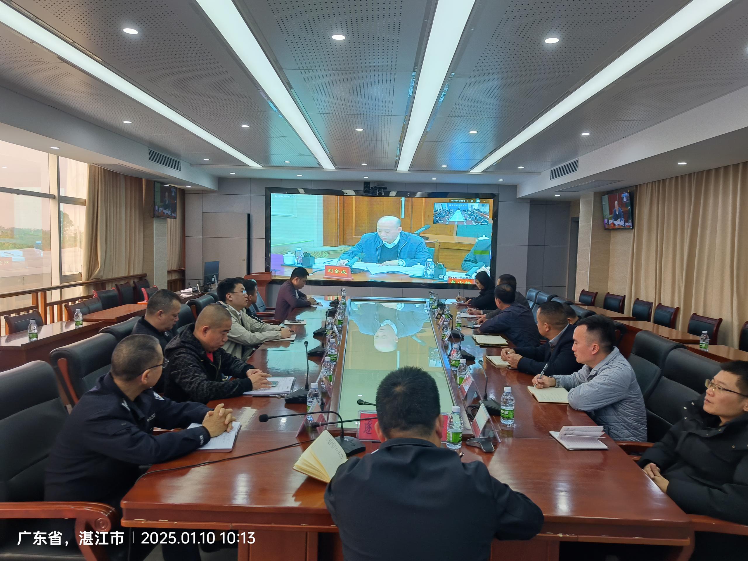 縣森防辦召開2025年度第一季度及“春節(jié)”期間全縣森林火險(xiǎn)形勢分析會商會2.jpg