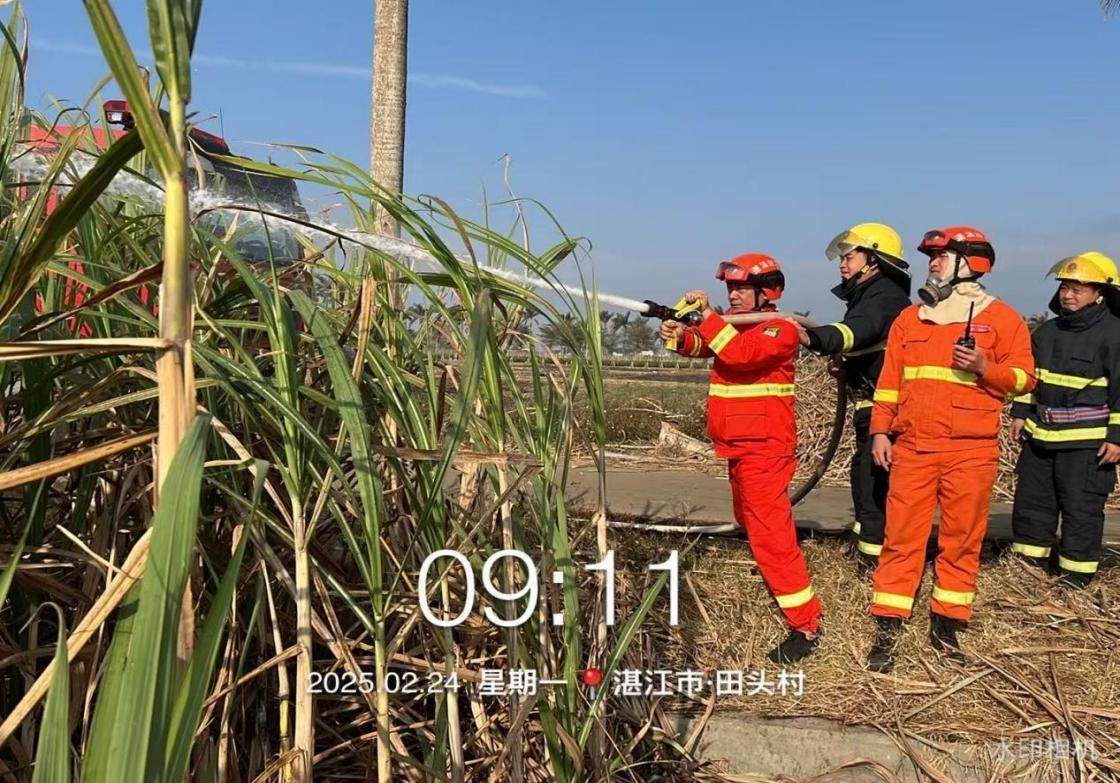 遂溪縣開展2025年基層半專業(yè)森林消防員實(shí)戰(zhàn)技能培訓(xùn)7.png