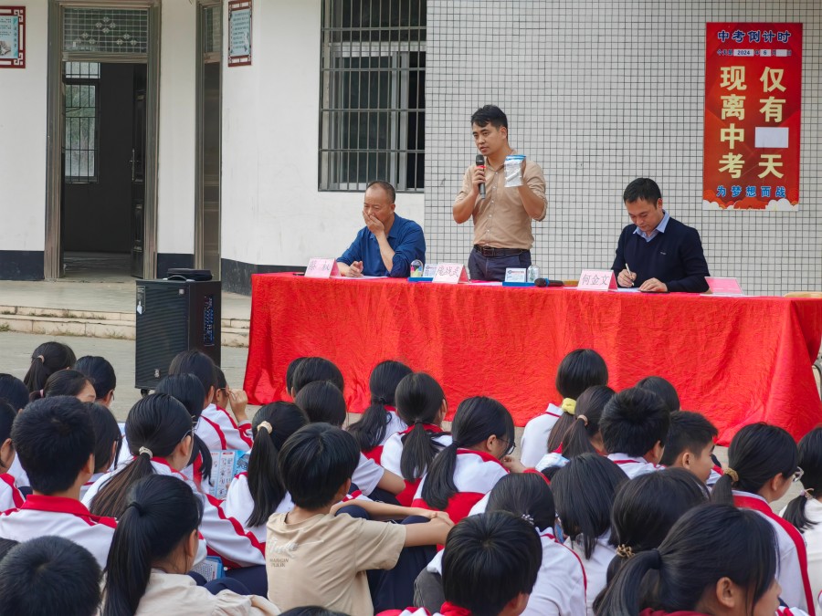 03.jpg