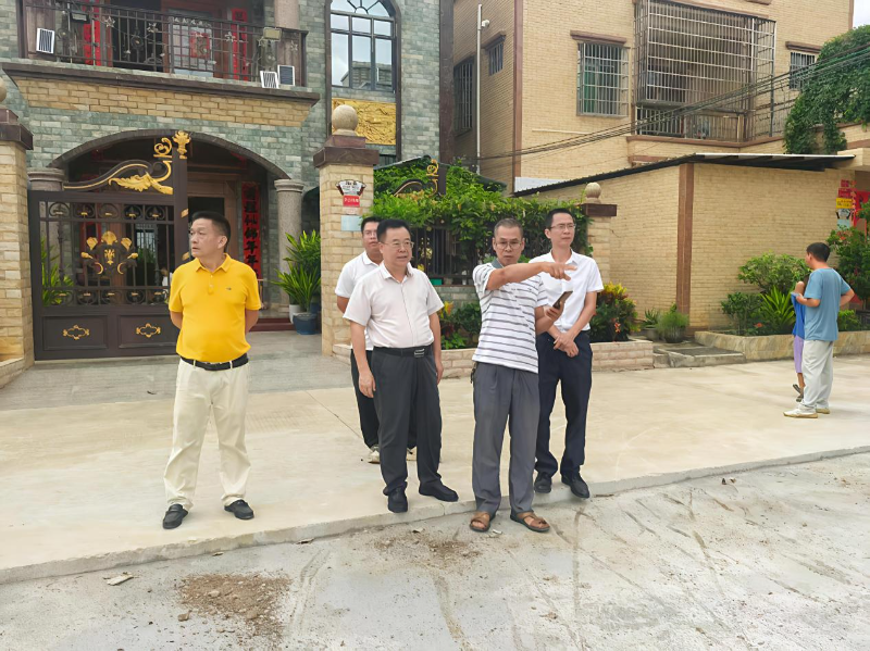 遂溪縣政協(xié)主席潘汝權督導疫情防控和“百千萬工程”工作