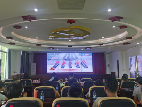 江洪鎮(zhèn)組織觀看紀(jì)念中國人民抗日戰(zhàn)爭暨世界反法西斯戰(zhàn)爭勝利80周年大會直播活動